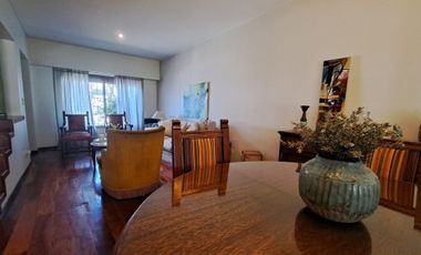 CHALET EN 2 PLANTAS V.SARMIENTO