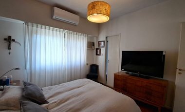 CHALET EN 2 PLANTAS V.SARMIENTO