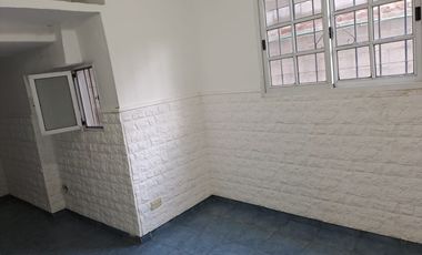 ALDO BONZI-ALQUILER- CASA 3 AMBIENTES