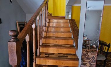 Excelente inmueble sobre calle Fraternidad. 5 habitaciones, 3 baños.