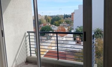 2 amb c/balcón 1/2 c de la estación
