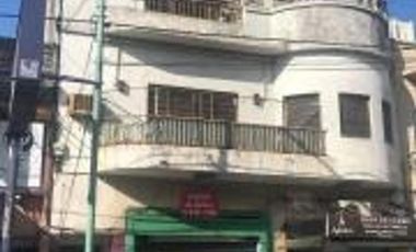 Departamento de 3 Amplios Ambientes, Terraza, Quincho y Segundo Departamento.