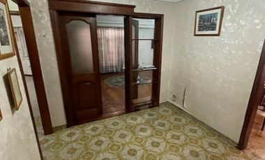 Departamento de 3 Amplios Ambientes, Terraza, Quincho y Segundo Departamento.