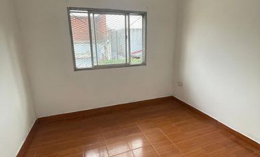 Duplex 3 Ambientes, contrafrente en Barrio Manzanares, Villa Luzuriaga