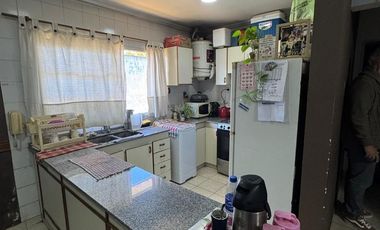 Departamento de 3 Ambientes con Cochera en Lomas de Zamora.