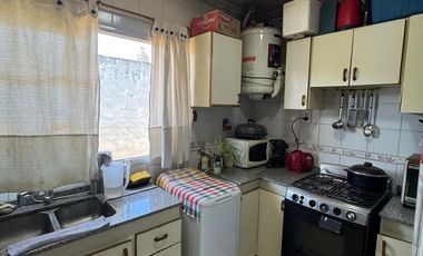 Departamento de 3 Ambientes con Cochera en Lomas de Zamora.