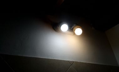 Casa trasera en ALQUILER con 2 dormitorios y cochera cubierta a 4cuadras de estación Glew.