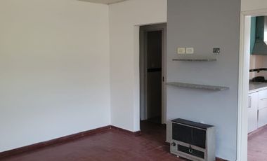 Chalet 3 Amb.con Dependencias Frente A Pza Belgrano