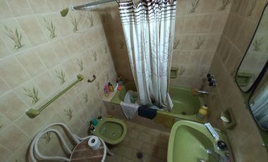 Chalet A Reciclar 3 Y 1/2 Amb. En B° Guemes Oportunidad  Nuevo Precio