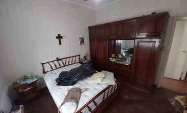 Chalet A Reciclar 3 Y 1/2 Amb. En B° Guemes Oportunidad  Nuevo Precio
