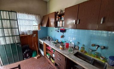 Chalet A Reciclar 3 Y 1/2 Amb. En B° Guemes Oportunidad  Nuevo Precio