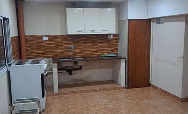 AMPLIO 2 AMBIENTES AL FRENTE