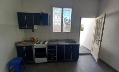 DEPTO 2 AMBIENTES 1ER PISO AL FRENTE, TODO ELECTRICO