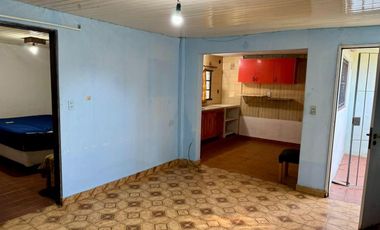 Casa c/parque, 2 ambientes, EN ALQUILER, Lisandro De La Torre 2600, Ituzaingó