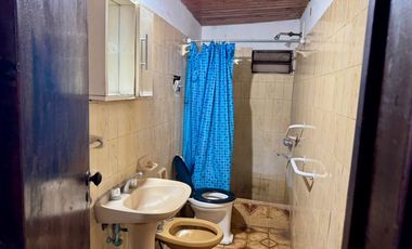 Casa c/parque, 2 ambientes, EN ALQUILER, Lisandro De La Torre 2600, Ituzaingó