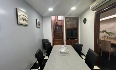 Venta casa de 4 amb. c/ quincho pileta y pque.