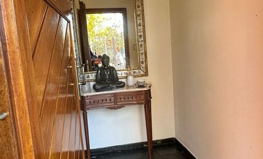 Venta casa de 4 amb. c/ quincho pileta y pque.