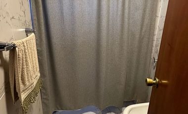 Venta casa de 4 amb. c/ quincho pileta y pque.