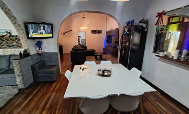 VENTA CASA BAJO P.H. REMEDIOS DE ESCALADA