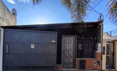 VENTA CASA BAJO P.H. REMEDIOS DE ESCALADA