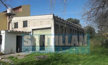 GALPÓN CON GRAN LOTE - VILLA LUZURIAGA