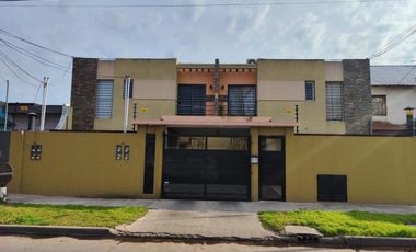 ALQUILER Y VENTA DE EXCELENTE DEPARTAMENTO DUPLEX 3 AMBIENTES EN LUISGUILLÓN CON COCHERA - EN COMPLEJO - 80 M²