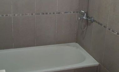 Alquiler Departamento De 3 Ambientes - Balcón - Cochera - Lomas Del Mirador