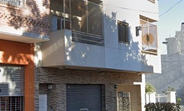 Alquiler Departamento De 3 Ambientes - Balcón - Cochera - Lomas Del Mirador