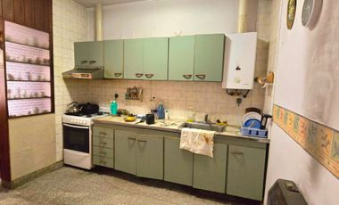 Venta Casa 3 Amb. con Garaje y Galpón &quotOportunidad"