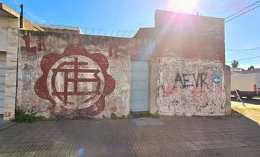 Venta Casa 3 Amb. con Garaje y Galpón &quotOportunidad"