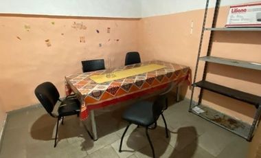 EN VENTA INMUEBLE COMERCIAL MORON CENTRO