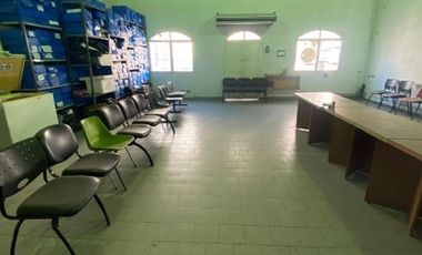 EN VENTA INMUEBLE COMERCIAL MORON CENTRO