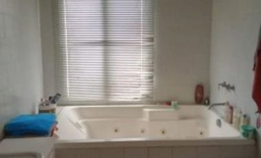 VENTA CASA QUINTA 5 AMBIENTES CON COCHERA Y PILETA GONZALEZ CATAN