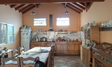 VENTA CASA QUINTA 5 AMBIENTES CON COCHERA Y PILETA GONZALEZ CATAN