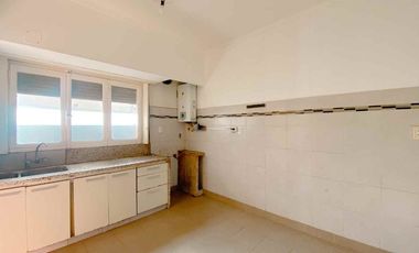 VENTA PH  3 AMBIENTES PATIO LUMINOSO APTO SAN JOSE