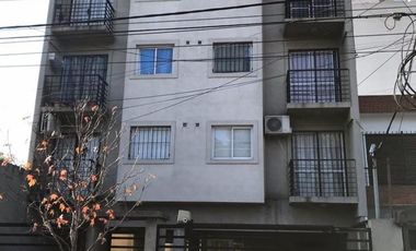 ALQUILER IMPECABLE MONOAMBIENTE - MORÓN CENTRO - A 300M DE LA PLAZA-SANMARTÍN 660