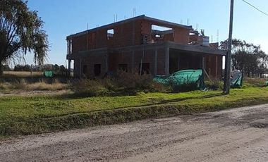 Excelente casa a terminar en Barrio Cerrado en Gral. Rodriguez