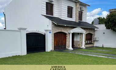 CHALET EN PASO DEL REY LADO SUR