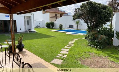 CHALET EN PASO DEL REY LADO SUR