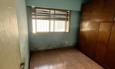 CASA EN PH AL FRENTE CON COCHERA-