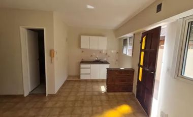 Impecable Departamento, Al Frente, Zona Céntrica