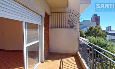 HERMOSO DEPARTAMENTO DE 2 AMPLIOS AMBIENTES AL FRENTE EN DÚPLEX - SANJUSTO CENTRO