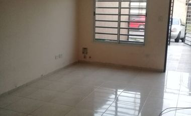 ALQUILER - TRIPLEX 3AMB - MORON