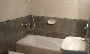 ALQUILER - TRIPLEX 3AMB - MORON
