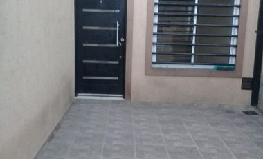 ALQUILER - TRIPLEX 3AMB - MORON