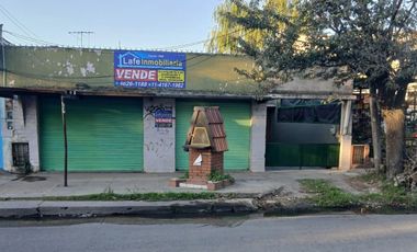 VIVIENDA MULTIFAMILIAR CON LOCALES