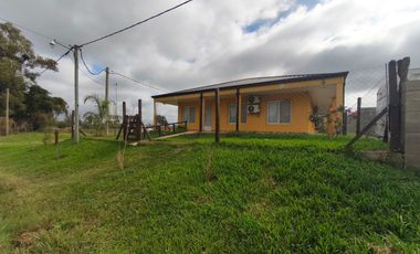 MAGNIFICA CASA EN VENTA - COLONIA HUGUES - COLON - E.R.
