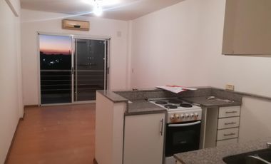 EXCELENTE DEPARTAMENTO DE 2 AMB TIGRE . SARMIENTO 565