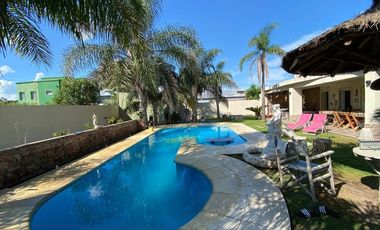 VENTA CASA LA MARTINA LUJAN SIN EXPENSA