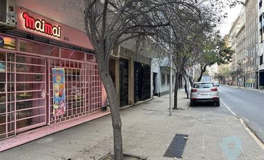 Local Comercial en Arriendo en Monjitas / Barrio Lastarria, Parque Forestal
